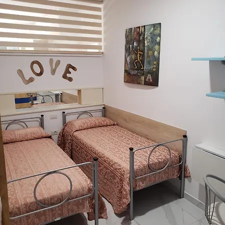 Apartment Art Gallery 2 *