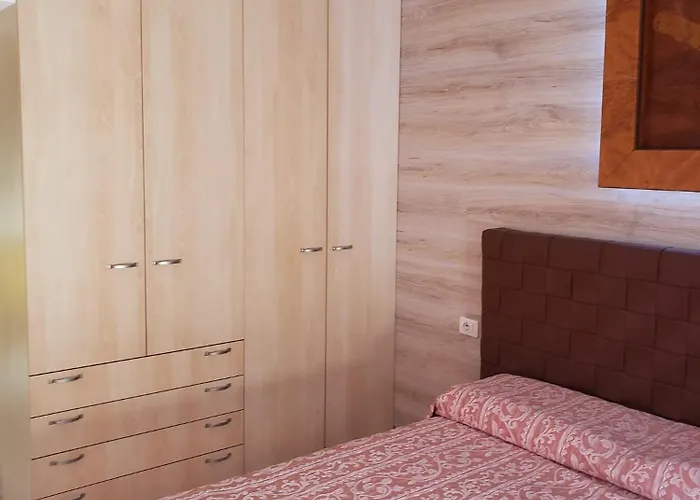Art Gallery 2 Apartman Tirana
